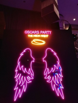 ป้ายไฟดัด - ปีกนางฟ้า งาน OSCARS PARTY THE NOEON NIGHT
