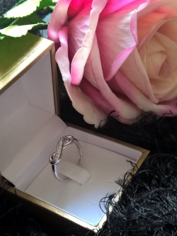 แหวน งาน Costume Jewelry เพชร CZ Premium grade รุ่น Forever แบรนด์ Shali