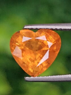 พลอย บุษราคัม Yellow Sapphire 4.03 กะรัต (Cts.) พลอยแท้ อัญมณีมงคลประจําวันเกิด เครื่องประดับพลอย
