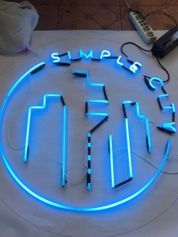 ป้ายไฟนีออนดัด Simpce Clty