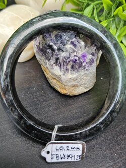 JB6804128 หยก พม่า แท้ Jade กำไลหยก 60.2 มม. (Jadeite bracelet) พม่า (Myanmar)