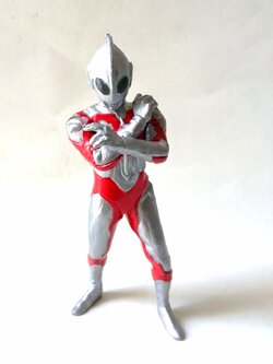 แคนดี้ทอย Apext อุลตร้าแมนมิลเลเนี่ยม งานฟิชโช่ ไม่มีฐาน -แยกแขนได้ หน้าติดกาวถาวร ซ่อมสี Candy toy, Ultraman Millenium, Fisho, arms separated, face glued, color repaired