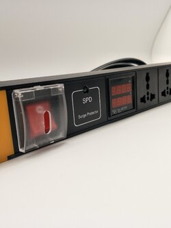PDU.รางปลั๊กไฟใส่ตู้ 1U RACK AC จอแสดง V/A