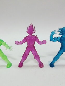 ตุ๊กตุ่นยาง ดราก้อนบอล เทนชินฮัน(เขียว) โกคู(ม่วง) โกคูซุปเปอร์ไซยา(ฟ้า)