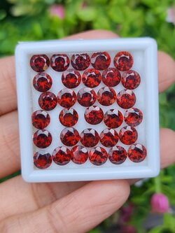 พลอย โรโดไลต์ การ์เน็ท Rhodolite Garnet 24.19 Cts. 31 เม็ด (Pcs.) พลอยแท้ อัญมณีมงคลประจําวันเกิด เครื่องประดับพลอย