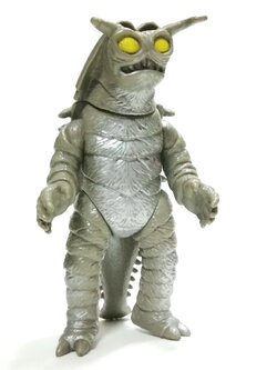 ซอฟ6.5-7นิ้ว สัตว์ประหลาดคีร่า จากอุลตร้าแมนคนแรก ขนาดตามรูป มีรอยบ้าง ซอฟปี1983 ไม่พบบ่อย