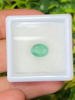 พลอย มรกต Natural Emerald แซมเบีย 1.11 กะรัต (Cts.) พลอยแท้ อัญมณีมงคลประจําวันเกิด เครื่องประดับพลอย