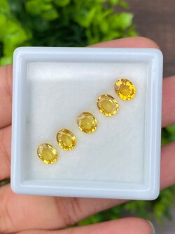 พลอย บุษราคัม yellow sapphire 3.77 กะรัต (Cts.) 5 เม็ด (Pcs.) พลอยแท้ อัญมณีมงคลประจําวันเกิด เครื่องประดับพลอย
