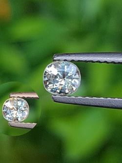 พลอย อเล็กซานไดร์ (Natural Alexandrite Chrysoberyl) 0.49 กะรัต (Cts.) ดิบ (Unheated) พร้อมใบเซอร์ พลอยแท้ อัญมณีมงคลประจําวันเกิด เครื่องประดับพลอย