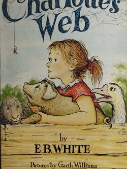 หนังสือเก่า นิยายภาษาอังกฤษ เก่าเก็บ **มีตำหนิตามภาพ Charlotte's Web โดย E.B. WHITE ภาพโดย Garth Williams I don't want to die! Save me,somebody! Save me! The tale of how a little girl named Fern, with the help of a friendly spider, saved her pig