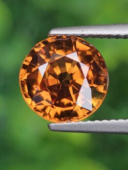 พลอย เพทาย (Zircon) 4.98 กะรัต (Cts.) พลอยแท้ อัญมณีมงคลประจําวันเกิด เครื่องประดับพลอย