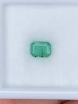 พลอย มรกต Natural Emerald แซมเบีย 0.51 กะรัต (Cts.) พลอยแท้ อัญมณีมงคลประจําวันเกิด เครื่องประดับพลอย