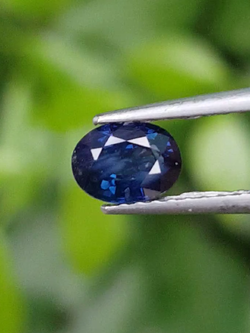 พลอย ไพลิน blue sapphire 0.56 กะรัต (Cts.) VS เผาเก่า พลอยแท้ อัญมณีมงคลประจําวันเกิด เครื่องประดับพลอย