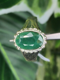 หยก พม่า แท้ Jade แหวนหยก 翡翠戒指 (Jadeite ring) ดิบ (Size) 55 ไม่ผ่านการปรับปรุง (Type A) พม่า (Myanmar)