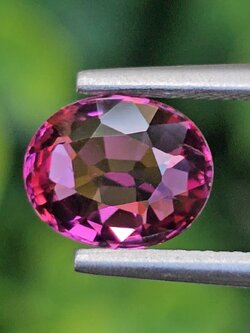 พลอย อุมบาไลต์ การ์เน็ต Umbalite Garnet 1.56 กะรัต (Cts.) ดิบ Unheated ลอยแท้ อัญมณีมงคลประจําวันเกิด เครื่องประดับพลอย