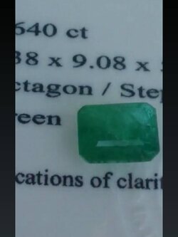 พลอย มรกต Natural Emerald 祖母绿 แซมเบีย 2.64 กะรัต (Cts.克拉) พร้อมใบ Certified