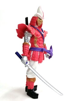 ขนาด3นิ้ว ***มีรอยกาวบางส่วนไม่มีฐานน้ำแข็ง กาชาปองชุดเกราะเทพผู้พิทักษ์อาราชิ จากเรื่องไรเดอร์ฮิบิกิ ขนาดตามรูป มือสองของครบ