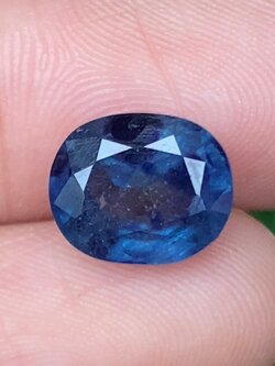 ไพลิน (Blue Sapphire) 4.75 กะรัต (Cts.) พลอยแท้ อัญมณีมงคลประจําวันเกิด เครื่องประดับพลอย