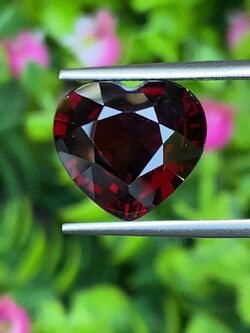 พลอย โกเมน Pyrope - Almandite Garnet 7.17 กะรัต (Cts.) พลอยแท้ อัญมณีมงคลประจําวันเกิด เครื่องประดับพลอย