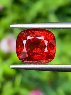 พลอย สปิเนล (Spinel) 3.41 กะรัต (Cts.) ดิบ (Unheated) พลอยแท้ อัญมณีมงคลประจําวันเกิด เครื่องประดับพลอย
