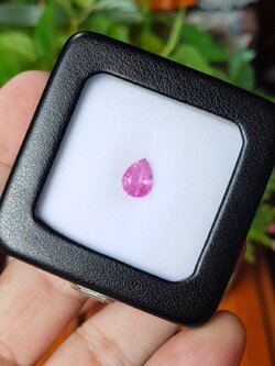 พลอย ชมพู พม่า พิ้ง แซฟไฟร์ Burmese Pink Sapphire *สีพิเศษ ชมพูสด Vivid Pink* 2.13 กะรัต (Cts.) พร้อมใบเซอร์ พลอยแท้ อัญมณีมงคลประจําวันเกิด เครื่องประดับพลอย