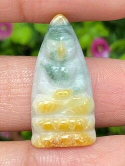 หยก 3 สี แกะสลัก หลวงปู่ทวด หยก พม่า แท้ (Burmese jadeite) พลอยแท้ อัญมณีมงคลประจําวันเกิด เครื่องประดับพลอย