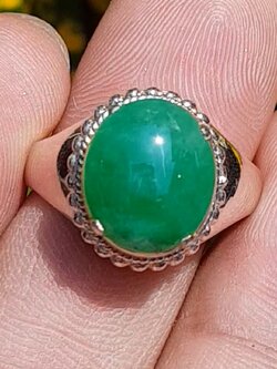 หยก พม่า แท้ Jade แหวนหยก 翡翠戒指 (Jadeite ring) 3.12 กะรัต (Cts.) ดิบ ไม่ผ่านการปรับปรุง (Type A) พม่า (Myanmar)