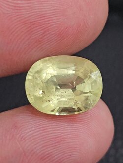 พลอย คริโซเบริล (Chrysoberyl) 10.50 กะรัต (Cts.) พร้อมใบเซอร์ พลอยแท้ อัญมณีมงคลประจําวันเกิด เครื่องประดับพลอย