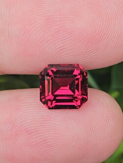 พลอย อุมบาไลต์ การ์เน็ต Umbalite Garnet 4.52 กะรัต (Cts.) ดิบ Unheated พร้อมใบเซอร์ AIG พลอยแท้ อัญมณีมงคลประจําวันเกิด เครื่องประดับพลอย