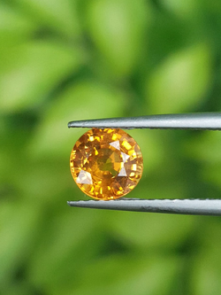 พลอย บุษราคัม yellow sapphire 1.27 กะรัต (Cts.) พลอยแท้ อัญมณีมงคลประจําวันเกิด เครื่องประดับพลอย