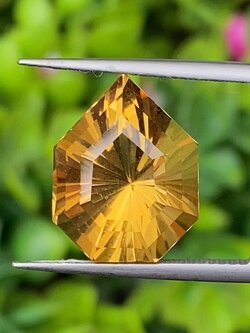 พลอย ซิทริน Citrine 9.55 กะรัต (Cts.) พลอยแท้ อัญมณีมงคลประจําวันเกิด เครื่องประดับพลอย