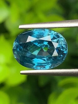 พลอย เพทาย (Zircon) 5.83 กะรัต (Cts.) พลอยแท้ อัญมณีมงคลประจําวันเกิด เครื่องประดับพลอย