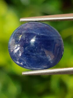 พลอย ไพลิน Blue Sapphire 7.76 กะรัต (Cts.) ดิบ (Unheated) พลอยแท้ อัญมณีมงคลประจําวันเกิด เครื่องประดับพลอย