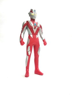 ซอฟ 7 นิ้ว สภาพดี อุลตร้าแมนซีนอน คู่หูอุลตร้าแมนแมกซ์ สภาพสวยมีรอยเล็กน้อย ไม่พบบ่อยนัก