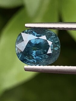 พลอย ไพลิน Greenish Blue Sapphire 3.56 กะรัต (Cts.) พร้อมใบเซอร์ พลอยแท้ อัญมณีมงคลประจําวันเกิด เครื่องประดับพลอย