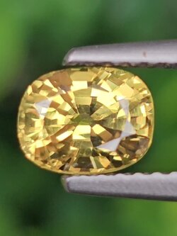 พลอย บุษราคัม yellow sapphire 1.17 กะรัต (Cts.) ดิบ (Unheated) พร้อมใบเซอร์ พลอยแท้ อัญมณีมงคลประจําวันเกิด เครื่องประดับพลอย