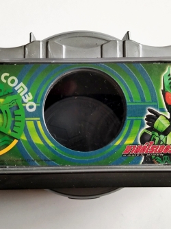 ของเล่น ของสะสม กล่องใส่เหรียญ เมดัล รูปเข็มขัด ไรเดอร์โอส "คาตะคิริบะ" แถมจากขนมขบเคี้ยว แคมปัส ปี2010