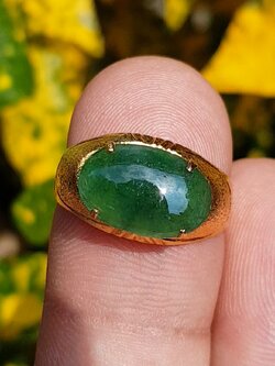 หยก พม่า แท้ Jade แหวนหยก 翡翠戒指 (Jadeite ring) 1.56 กะรัต (Cts.) Size 54 ดิบ ไม่ผ่านการปรับปรุง (Type A) พม่า (Myanmar)