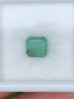 พลอย มรกต Natural Emerald แซมเบีย 1.14 กะรัต (Cts.) พลอยแท้ อัญมณีมงคลประจําวันเกิด เครื่องประดับพลอย