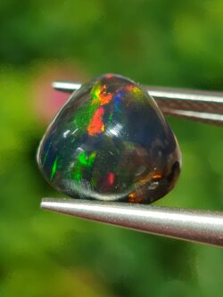 พลอย แบล็ก โอปอล Black Opal 2.54 กะรัต (Cts.) พลอยแท้ อัญมณีมงคลประจําวันเกิด เครื่องประดับพลอย