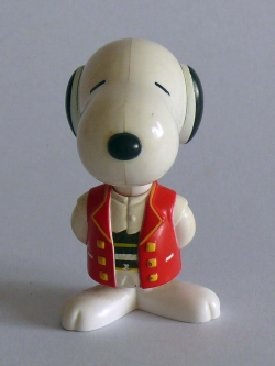 ของสะสมงานเก่าจากแมคโดนัลด์ สนูปปี้ซีรี่ย์ ใส่ชุดประจำชาติต่างๅ