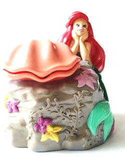 ของสะสมเจ้าหญิงแอเรี่ยล ขนาดใหญ่ ประมาณ7นิ้ว จากดิสนีย์ ใช้สำหรับสะสมเท่านั้น**งานเก่า มีตำหนิ โปรดตรวจสอบทุกภาพ Disney's Ariel -สีถลอกบางส่วน -แบตเตอรี่หมดสภาพ -ไม่มีฝาถ่าน