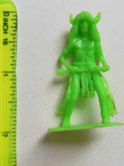 ของเล่น ย้อนยุค ของสะสมเรโทร " ตุ๊กตุ่น แอ๊นท์ 2" Ants ตุ๊กตุ่นพลาสติกสีเขียว รูป อินเดียนแดง