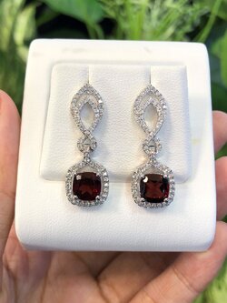ต่างหู พลอย โกเมน Garnet Earrings พลอยแท้ อัญมณีมงคลประจําวันเกิด เครื่องประดับพลอย
