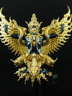 พญาครุฑพิษฐาน รหัส 8 เนื้อบรอนซ์ชุบทองลงยากายน้ำเงิน