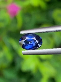 พลอย ไพลิน blue sapphire 0.54 กะรัต (Cts.) พลอยแท้ อัญมณีมงคลประจําวันเกิด เครื่องประดับพลอย