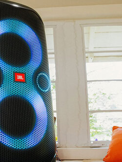 บริการถึงที่ รับถึงบ้าน จ่ายเงินหน้างานทันที รับซื้อ jbl partybox รับถึงที่ให้ราคาดีที่สุด จ่ายเงินสดหน้างาน รับเงินทันที 081-9160211