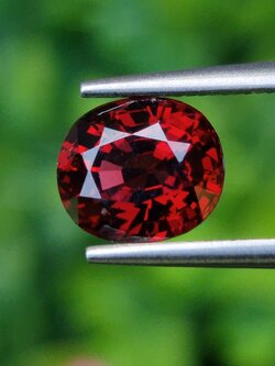 พลอย โรโดไลต์ กาเน็ท Rhodolite Garnet 2.55 กะรัต Cts.พลอยแท้ อัญมณีมงคลประจําวันเกิด เครื่องประดับพลอย