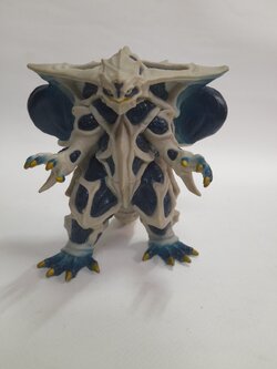 มีหลายภาพ,**ขาดปีก ของมีตามภาพ,ซอฟขนาดกว่า 7 นิ้ว สัตว์ประหลาด เกรันด้า MONSTER GERANDA จากอุลตร้าแมนไดน่าULTRAMAN DYNA เดอะมูฟวี่ Bandai China 1998