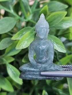 หยก แกะสลัก รูป พระ (Burmese jadeite) 16.4 กะรัต (cts.) หยก พม่า แท้